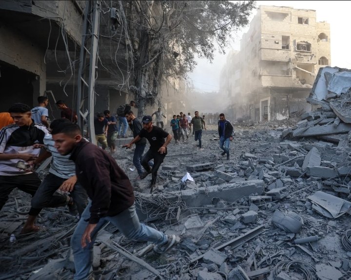 Israeli Airstrikes Kill 9 Palestinians in Gaza Amid Fragile Ceasefire