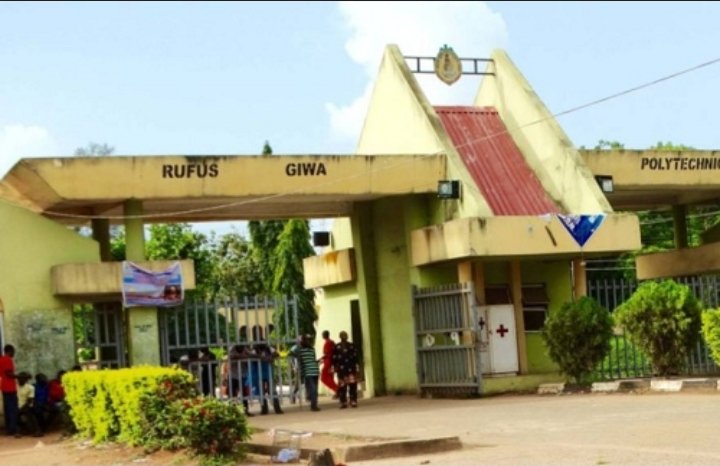 Rufus Giwa Polytechnic Workers Block Gates, Demand ₦73,000 Minimum Wage Amid Unpaid Arrears