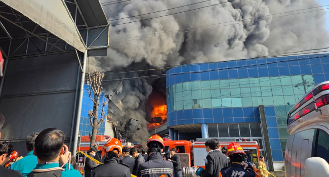 14 Killed in South Korea Auto Parts Factory Inferno